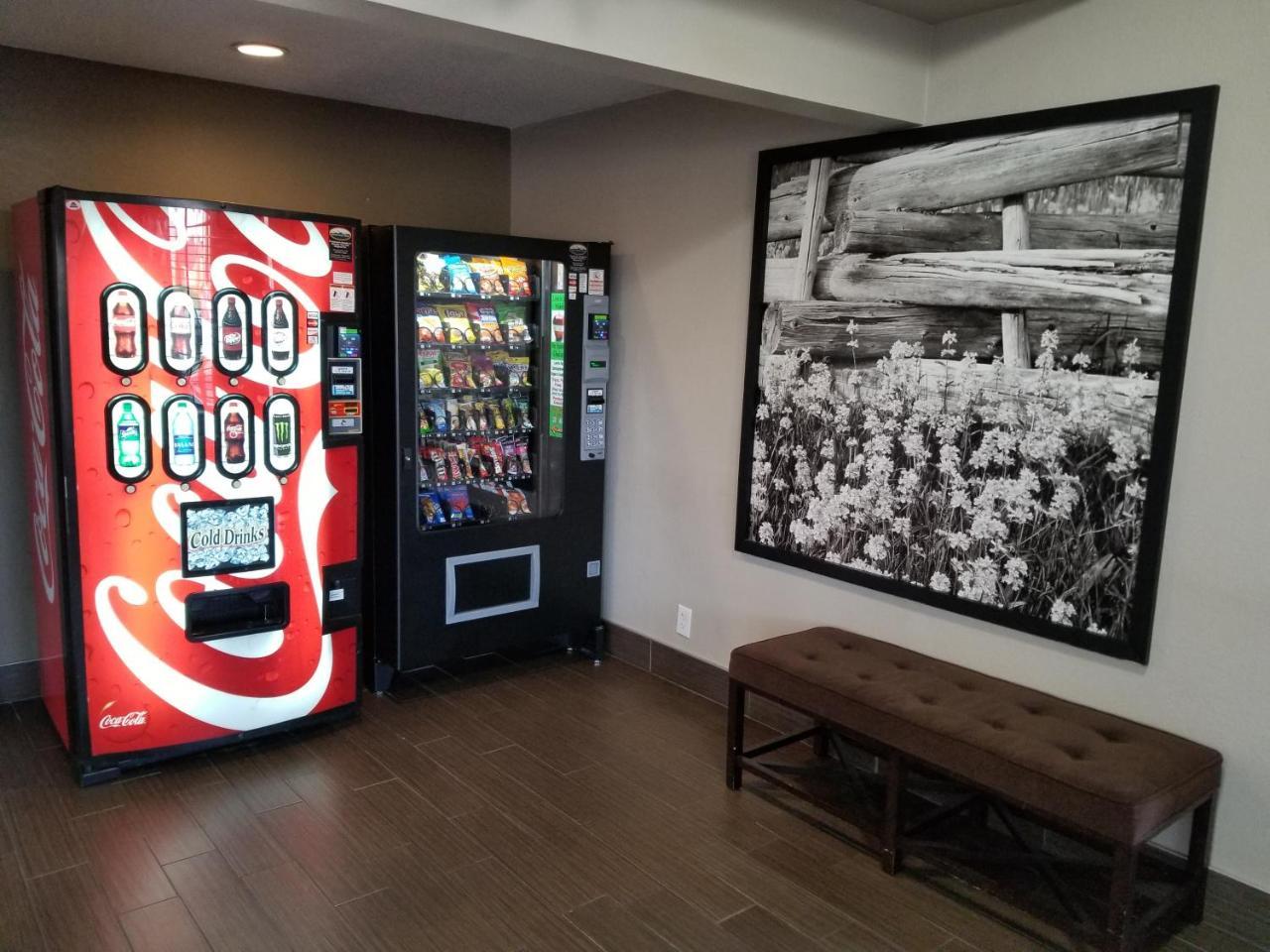 Super 8 By Wyndham Boise Hotel Luaran gambar
