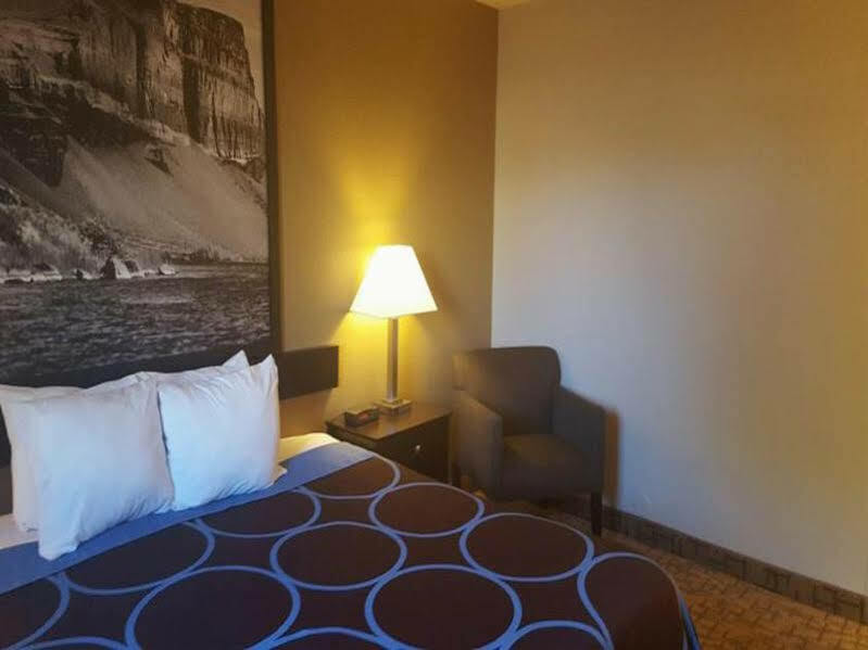 Super 8 By Wyndham Boise Hotel Luaran gambar